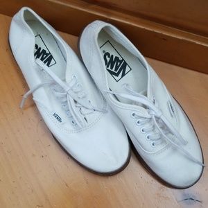 VANS - 4.5 Men, 6.0 Women